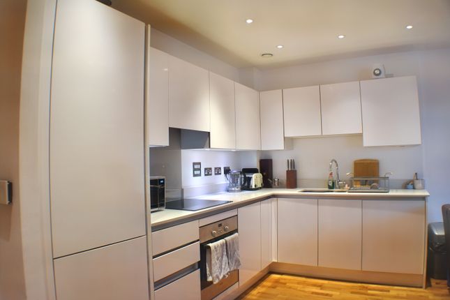 Thumbnail Flat to rent in John Donne Way, London