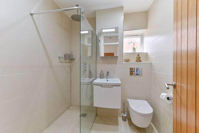Flat for sale in Lodge Road, Croydon