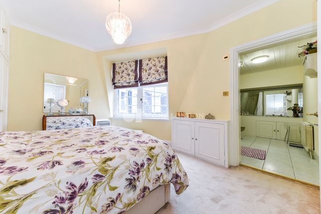 Flat for sale in Alexandra Court, Queen's Gate, London