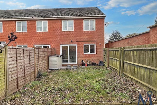 Town house for sale in Stableford Close, Shepshed, Loughborough