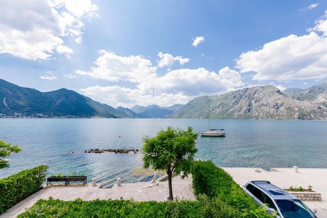 Property for sale in Luxury Villa On The First Line, Dobrota, Kotor, Montenegro, R1848