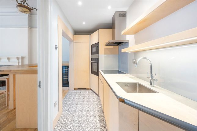 Flat 1, 34, Roland Gardens, London photo 4