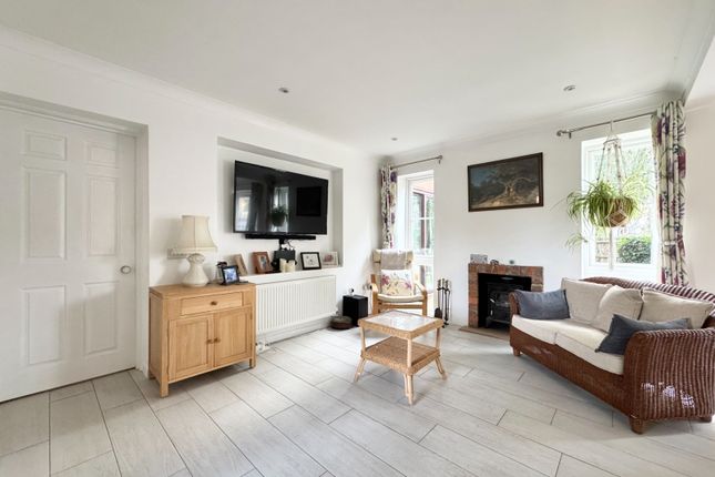 21, Mandelyns, Northchurch, Berkhamsted photo 4