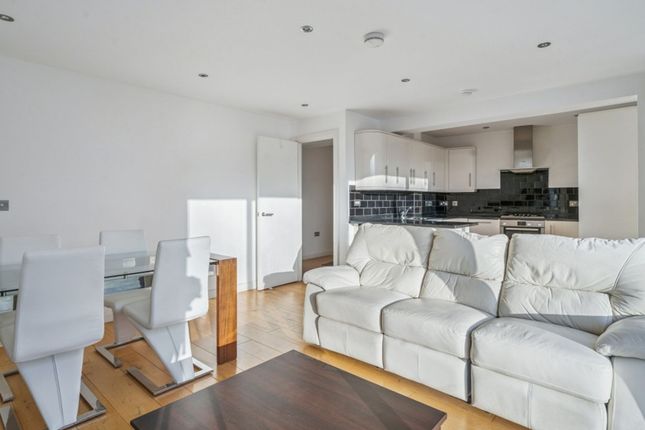 15 Old Mill Close, Uxbridge photo 2