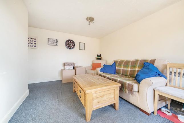 Flat for sale in New Barnet, Oakleigh Park, Barnet