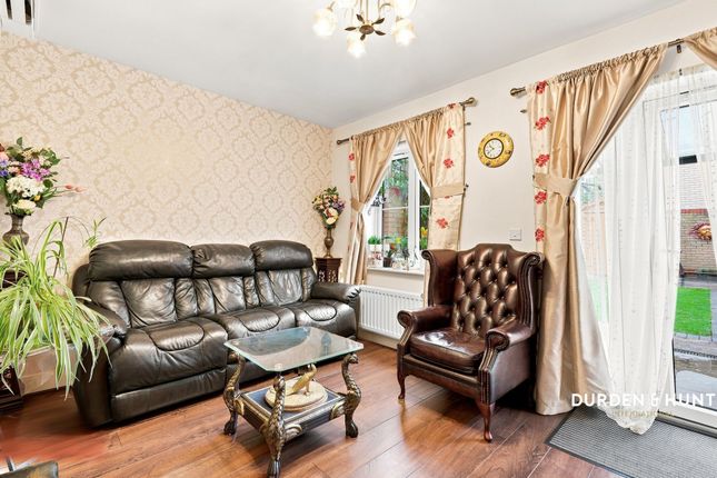 33 Reservoir Way, Ilford photo 2