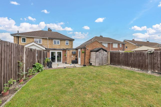 16 The Close, Royston photo 3