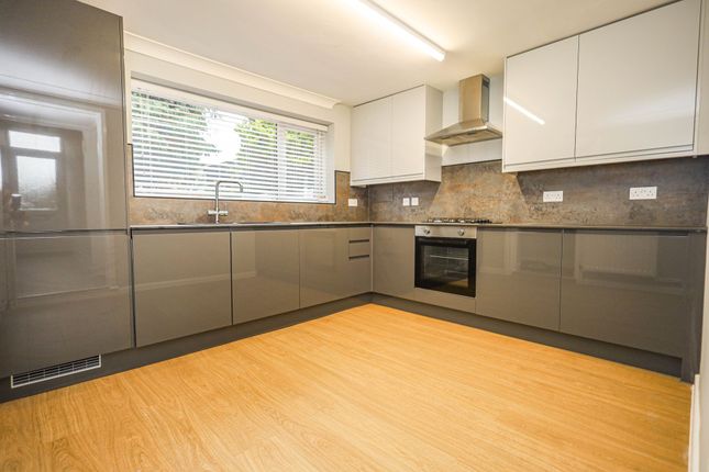 72 Stanfield Road, Bournemouth photo 4