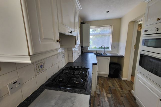 790, Greenford Road, Greenford photo 2