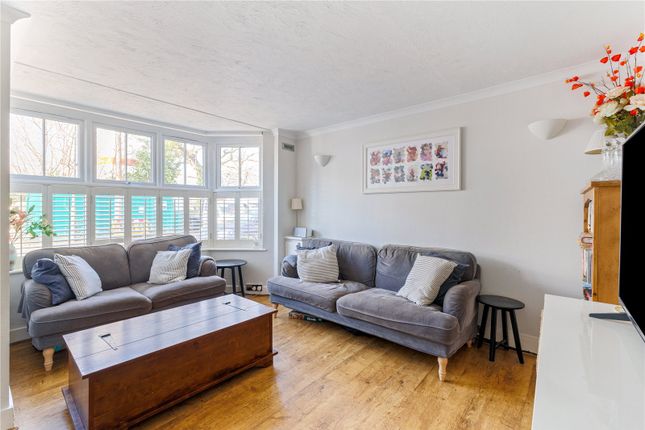 142, Anyards Road, Surrey photo 4