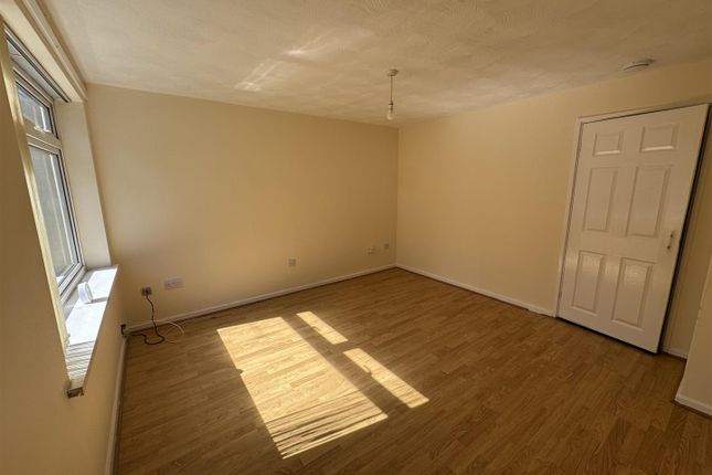 117, Larch Walk, Birmingham photo 5