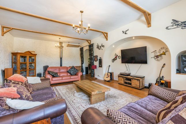 4 Vane Hill Road, Torquay photo 4