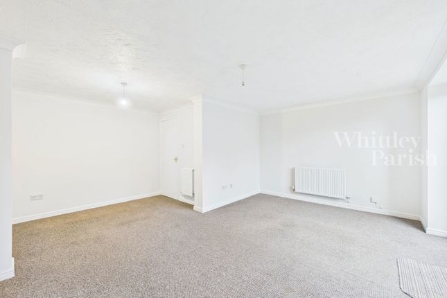 5, Mallow Close, Attleborough photo 2