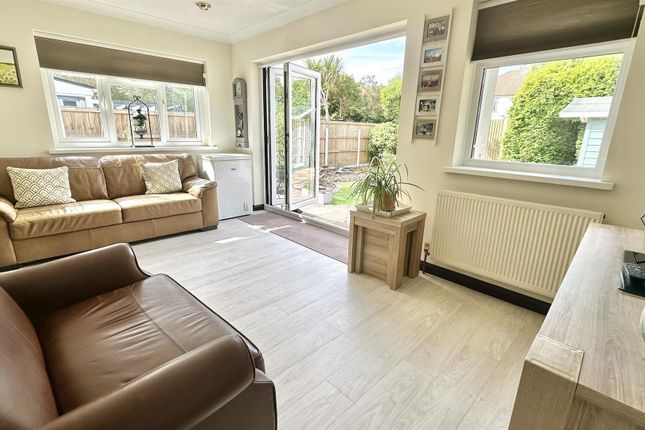 29, Astley Road, Clacton-on-Sea photo 4