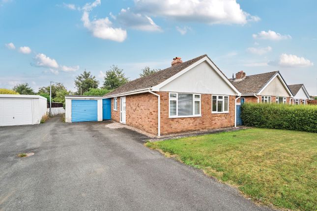3-bed bungalow on Brynteg, 13, Rhoslan, Welshpool, £235,000
