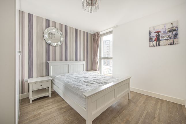 142 Sienna Alto,, Cornmill Lane, London photo 4