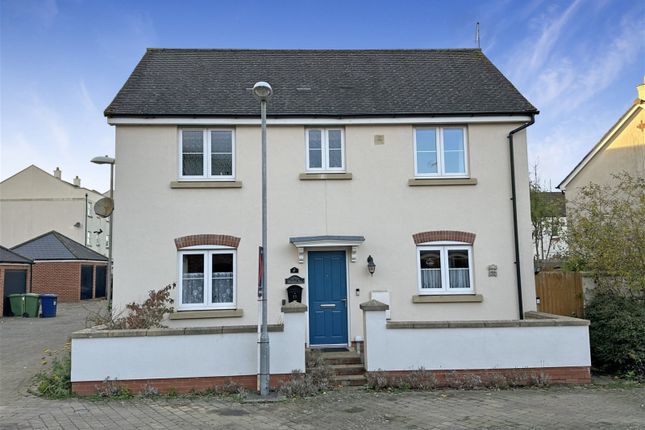 Thumbnail Semi-detached house for sale in Linden Close, Brockworth, Gloucester