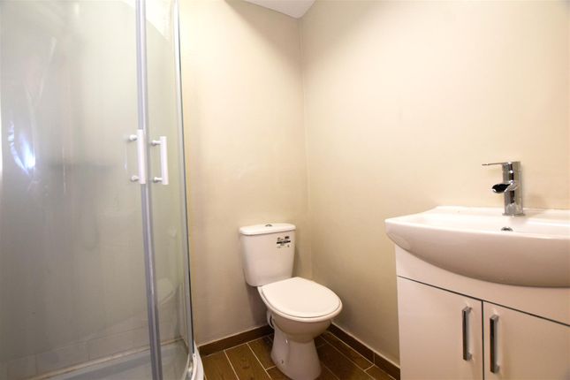 Flat for sale in Fielding Street, Middleton, Manchester