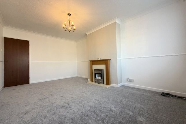 19, Manfield Gardens, Clacton-on-Sea photo 3