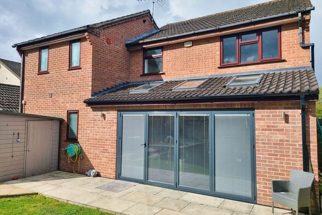 1, Goldsmith Close, Southampton photo 3