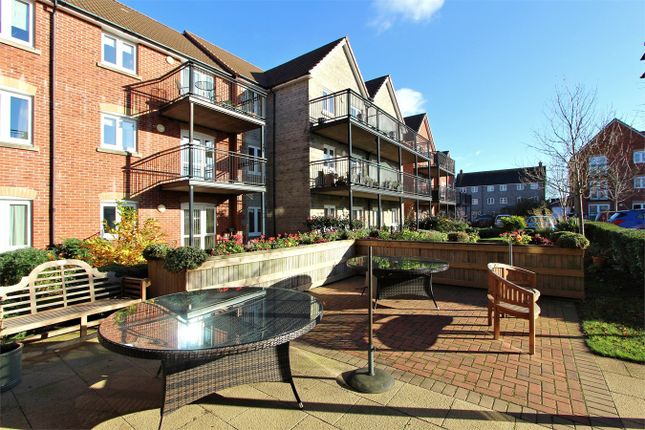 Thumbnail Property for sale in Blue Cedar Close, Yate