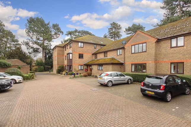 Thumbnail Flat for sale in The Furlong, King Street, Tring