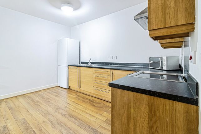 Apartment 43, Springfield Court, 2, Dean Road, Greater Manchester photo 4