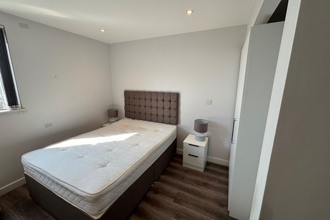 Apt 46, Liverpool photo 5