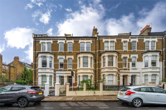 Top Floor Flat, 68, Saltram Crescent, London photo 2