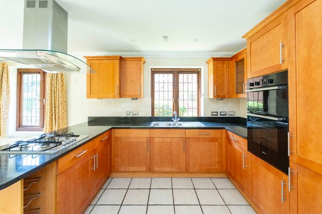 5, Ashurst Place, Dorking photo 2