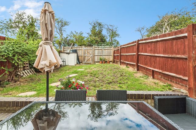 15, Juniper Close, Brighton photo 4