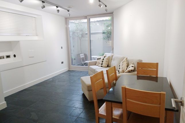 16 Vine Hill, London photo 2