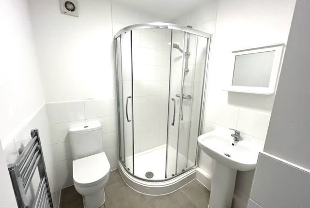 Flat 10, Barnoldswick photo 4