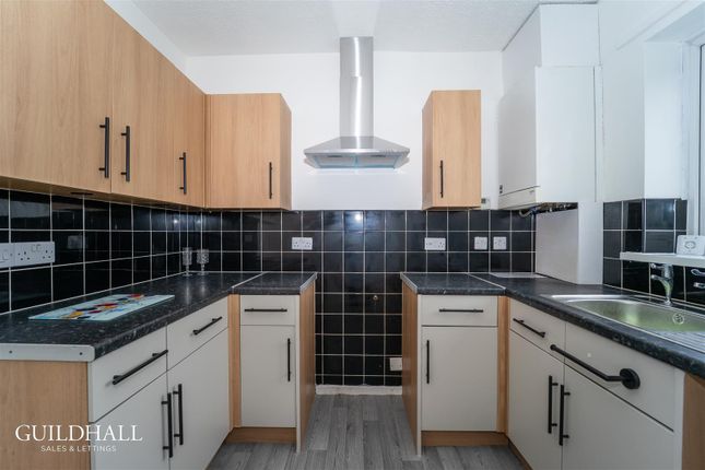 4, Travers Place, Preston photo 2