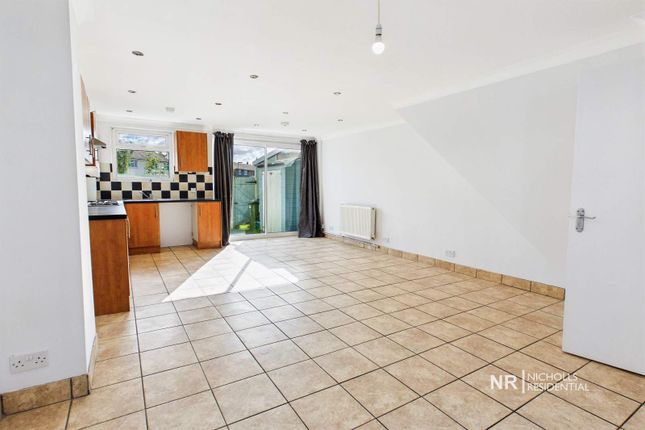 Gainsborough Road, Epsom photo 4