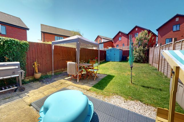 10, Jodami Crescent, Cheltenham photo 3