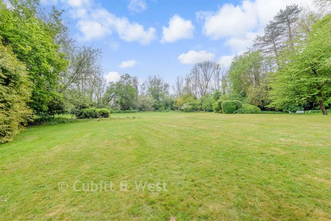 Margery Hall, Reigate Hill, Reigate photo 2