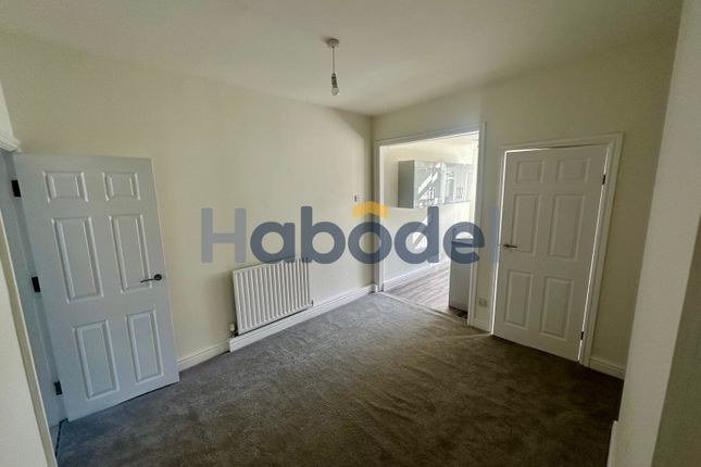34 Pontefract Road, Shafton, Barnsley photo 5