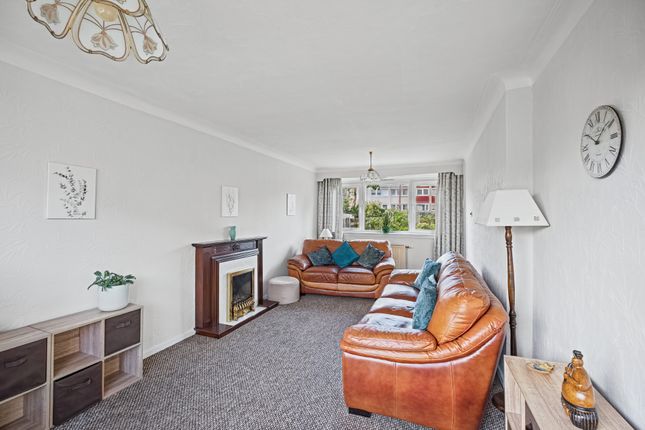18 North Kilmeny Crescent, Wishaw photo 2