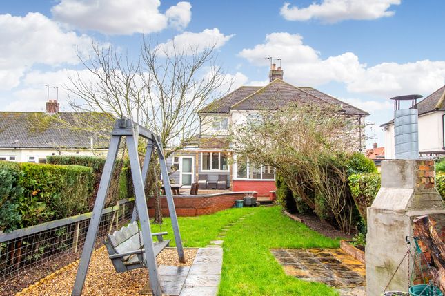 30, Rose Avenue, Rushden photo 3