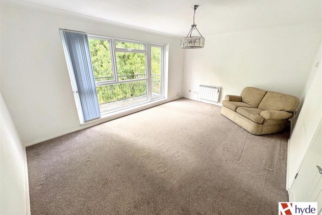 Flat 24, Milton Court, Bury Old Road photo 2