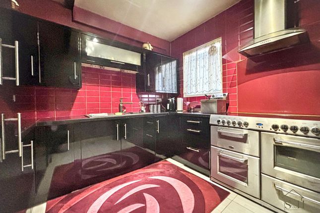 27 Castle Avenue, Dover photo 3