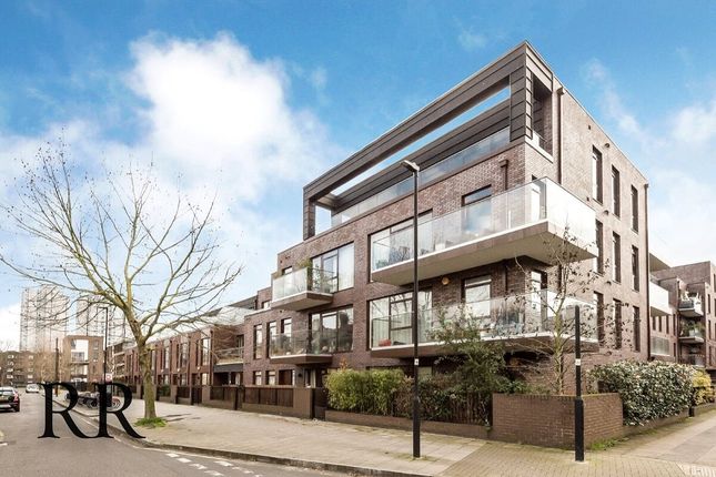 Thumbnail Flat for sale in Gibson Road, London