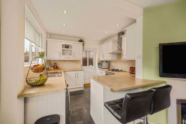 9 Old Meadow Lane, Altrincham photo 2