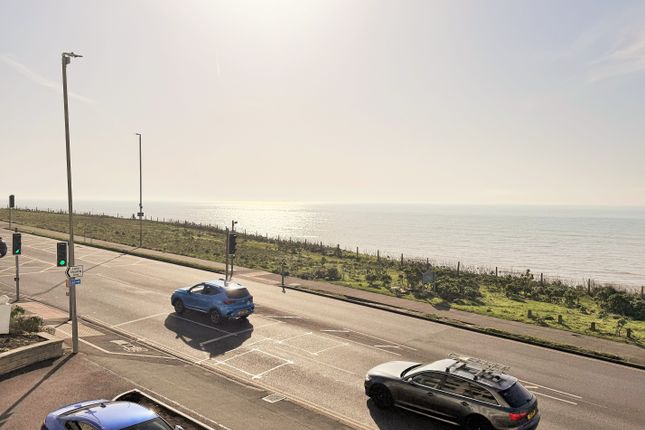 6 Teynham House, Marine Drive, Brighton photo 3