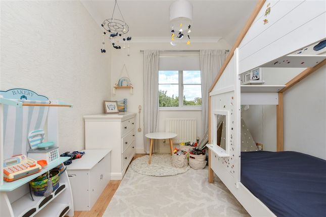 Maple Close, Broadstairs photo 4