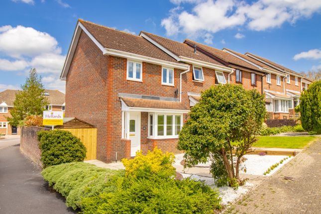 End terrace house to rent in Benenden Green, Alresford