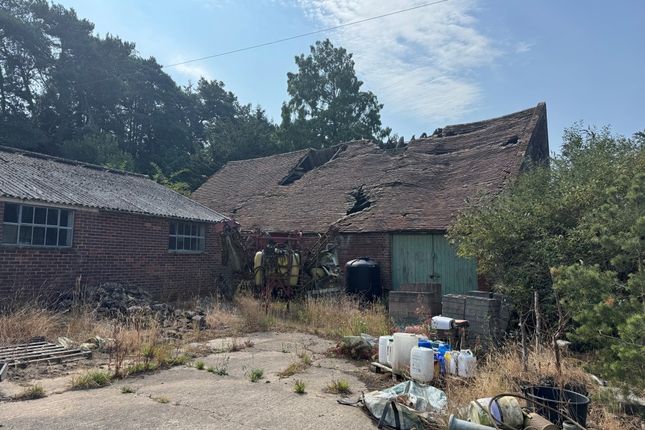 Hayton Manor Barn, Hayton Road, Ashford photo 3
