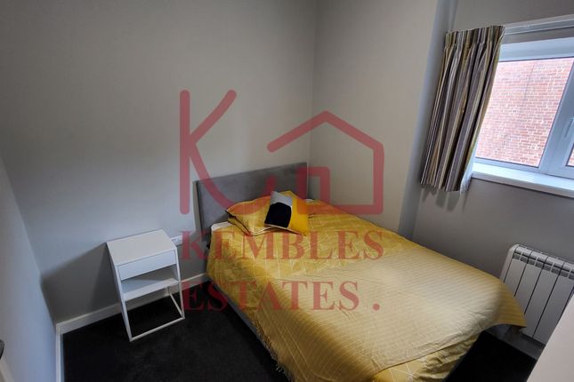 Thumbnail Room to rent in Room 8, 2-4 Auckland Road, Doncaster