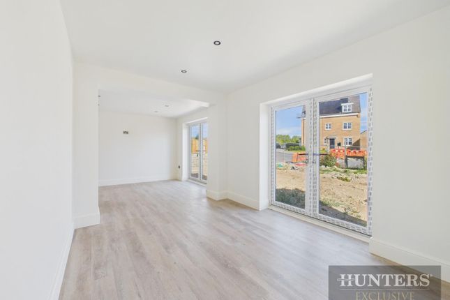 Cornmill Cottage, 59, Foxglove Way, Scarborough photo 3